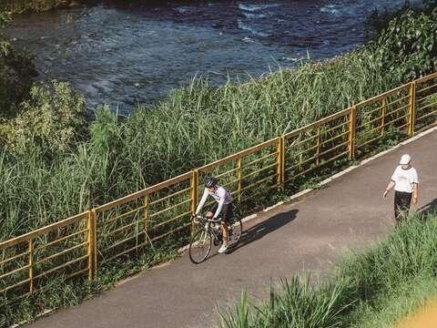 Jingmei River Bikeway (Photo Credit: Hydraulic Engineering Office, Taipei City Government)