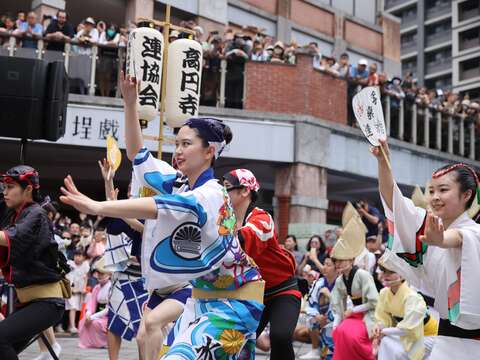 「2025戲春大稻埕」邀請東京高圓寺阿波舞踩街公演(台北市大稻埕創意街區發展協會提供