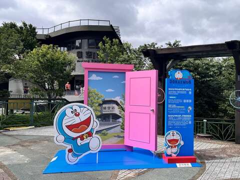 遊客可以搭乘貓纜至貓空站打卡哆啦A夢任意門,順遊貓空地區周邊景點。(圖片來源:臺北市政府觀光傳播局)