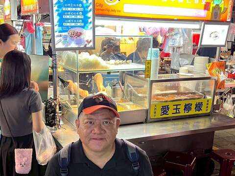 「城市愛玉」的招牌2號組手工愛玉Q彈無比，綠豆粉圓層次豐富(圖片來源：臺北市市場處)