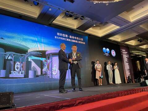大安森林公園1號公廁以「生態永續」與「智慧創新」為核心，創造友善舒適如廁環境(圖片來源：臺北市政府工務局公園路燈工程管理處)