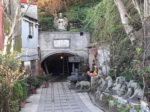 豹山峰觀景臺和豹山溪沿途經過松山一坑舊址(圖片來源:臺北市政府工務局大地工程處)