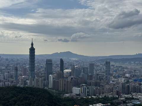 南港山步道美景(圖片來源：臺北市政府工務局大地工程處)