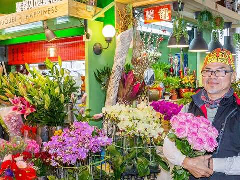 「市場小學計畫」透過改造為攤位注入美感，讓市場煥然一新。（盧大中攝）