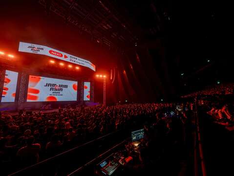 JAM JAM ASIA亞洲音樂節 Big Wave Stage舞台(圖片來源：臺北市政府文化局)