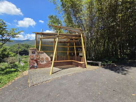 湖底聚落公車亭(圖片來源:臺北市政府工務局大地工程處)