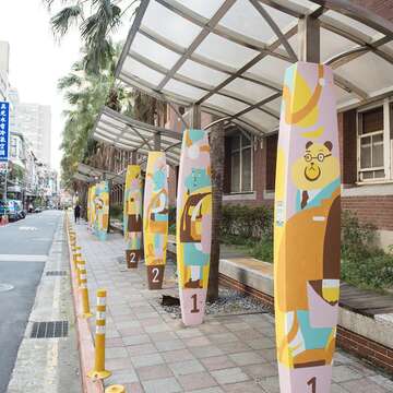 建成國中候車亭，以彩繪塗鴉的方式呈現出國中生的校園體驗，以及對未來的嚮往、期待。（圖／台北當代藝術館提供）