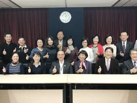 財團法人台北市政府教育局認助清寒學生基金會促成民間企業以及善心人士，協助清寒學子順利就學的美事。（圖／財團法人台北市政府教育局認助清寒學生基金會提供）
