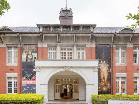 台北當代藝術館響應普發現金1萬元,推出MoCA商店限時優惠活動(圖片來源:臺北市政府觀光傳播局)