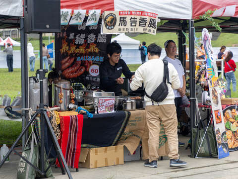 美食市集攤位（圖片來源：臺北市政府體育局）