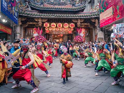 Monga QingshanTemple Midnight Patrol & Pilgrimage