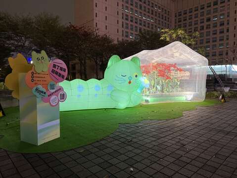 The gardener of "Flower in Taipei," "Meow," makes 