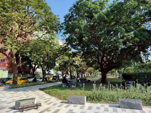 不管是晴天還是陰天，隨便拍都很美（林森公園、康樂公園）（圖片來源：臺北市政府工務局公園路燈工程管理處）