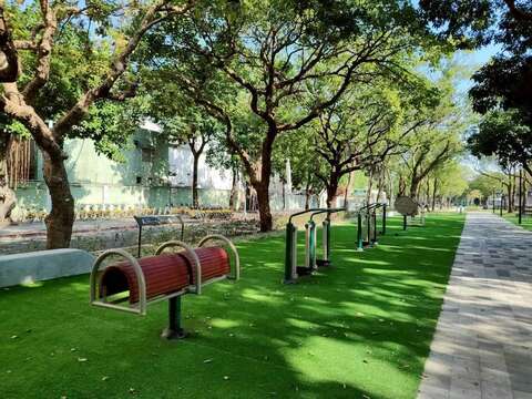 增設遊戲場、體健設施（圖片來源：臺北市政府工務局公園路燈工程管理處）
