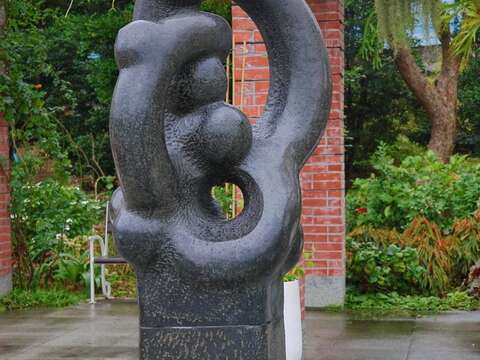 郭清治藝術家「聚結的空間」（圖片來源：臺北市政府工務局公園路燈工程管理處）