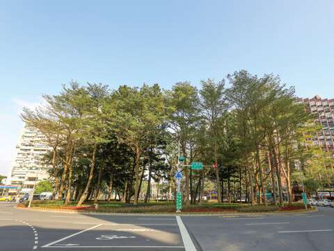 P28-31 風格－2民生社區規畫之初即納入西方都市的圓環設計，至今仍是該地的重要地標。