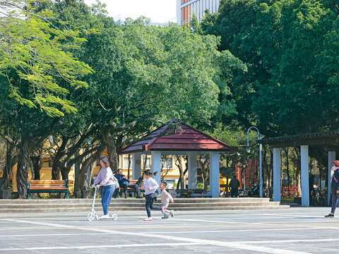 P28-31 風格－6民生社區遍布公園綠地，是在地居民日常休憩的去處。