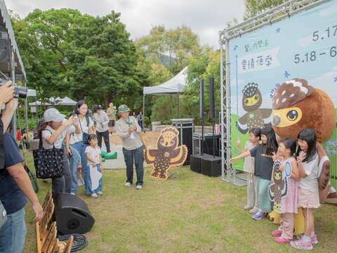 Limited-Time "Love Flower Festival" Event at Neish