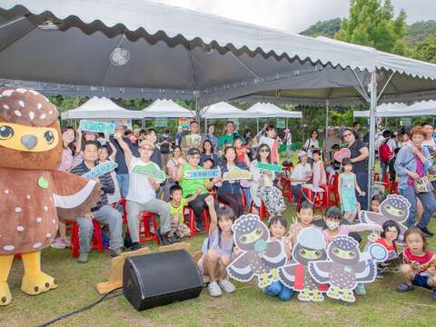 Limited-Time "Love Flower Festival" Event at Neish