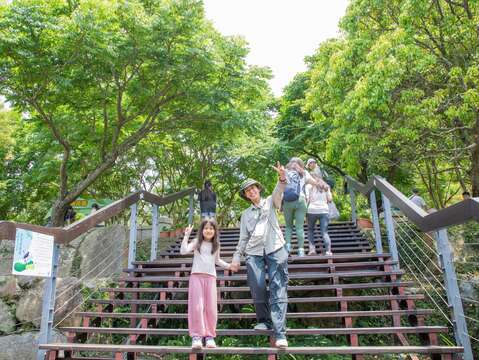 Limited-Time "Love Flower Festival" Event at Neish