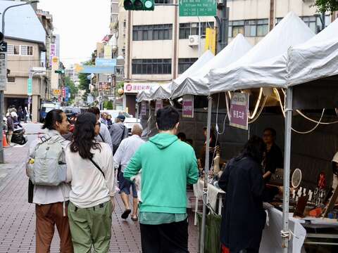 復古文創市集，邀請民眾一同漫遊商圈（圖片來源：臺北市商業處）