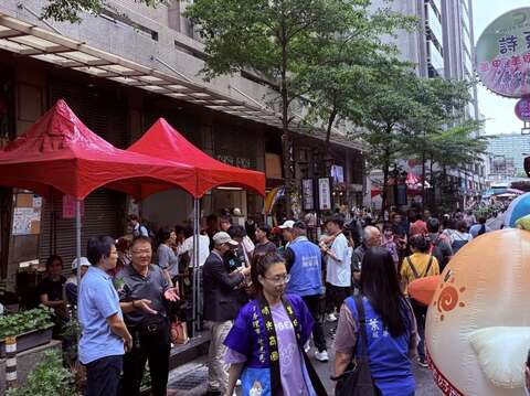 與會貴賓絡繹不絕，共襄盛舉見證重要時刻。（圖片來源：臺北市商業處）