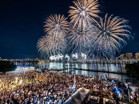 大稻埕夏日節煙火
