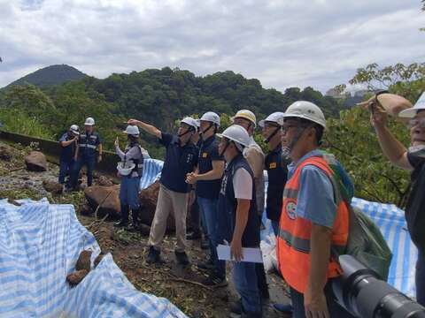 市長視察並會同專家會勘(圖片來源:臺北市政府工務局大地工程處)