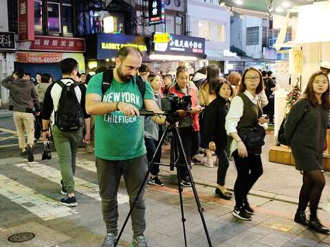 トルコの映画監督 キュルシャット・クズバズが撮る台北