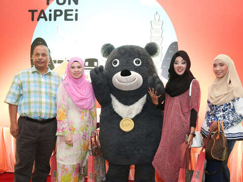 Ko Embarks on Southeast Asian Trip, Promotes Tourism and Bolster Ties