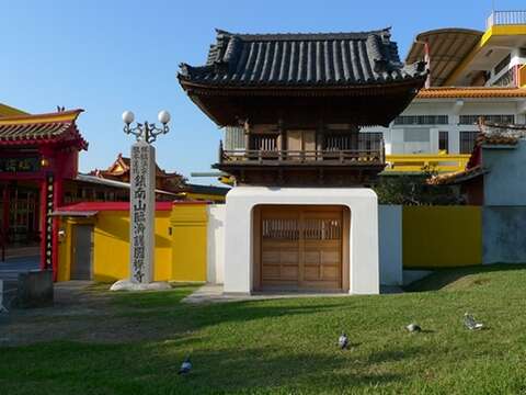 TAIPEI 秋季号 2016 Vol.05 この島を見つめる 旅人のマクロでミクロな視点