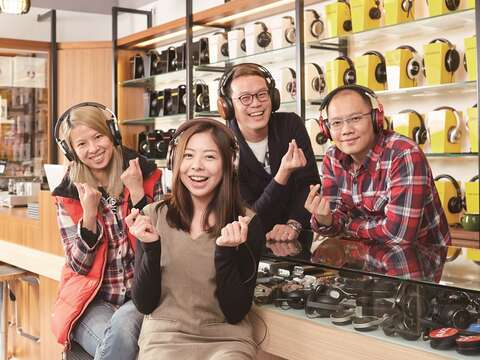 新中華路影音電器街的許多店家已傳承第2、3代。（攝影／梁忠賢）