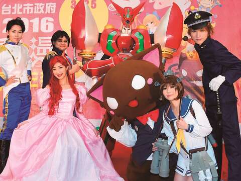 台北市政府去年舉辦「2016台北動漫嘉年華」,現場有許多動漫Coser共襄盛舉。(攝影/劉佳雯)