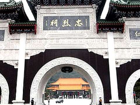有關忠烈祠參訪注意事項及周邊停車資訊，詳如說明。