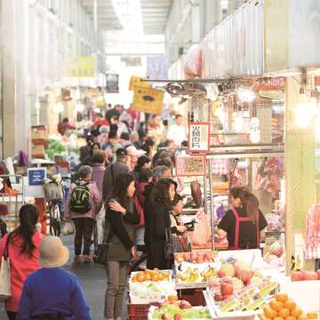台北市傳統市場不斷整建改造、提升服務、挹注創意,使傳統市場開拓重生契機。(攝影/江祐任)