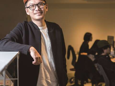 dosomething studio創辦人王宗欣，希望民眾能被世大運宣傳短片感染，進而進場為選手加油。（攝影／唐紹航）