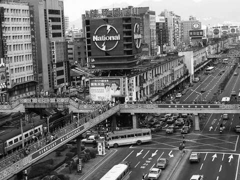 TAIPEI 夏季号 2017 Vol.08   色褪せぬ青春の思い出 オーディオ黄金時代輝きを現代に