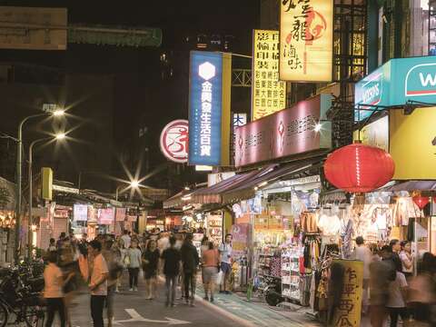 師大龍泉商圈發展速度極快。(攝影/周嘉慧)