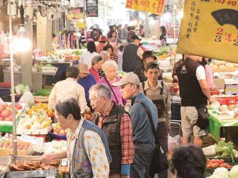 TAIPEI 秋季号 2017 Vol.09 テクノロジーで生まれ変わった- 24時間眠らない士林市場
