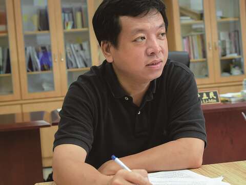 許立民希望讓長者都能過著更健康、有尊嚴的老後生活。(攝影/黃建彬)