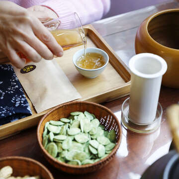 貓空地區的茶館可品茶,也可嘗到特色茶點。(攝影/楊智仁)