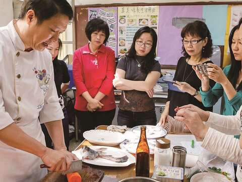 參與各式活動,讓熟齡生活過得更充實、有意義。(攝影/楊智仁)