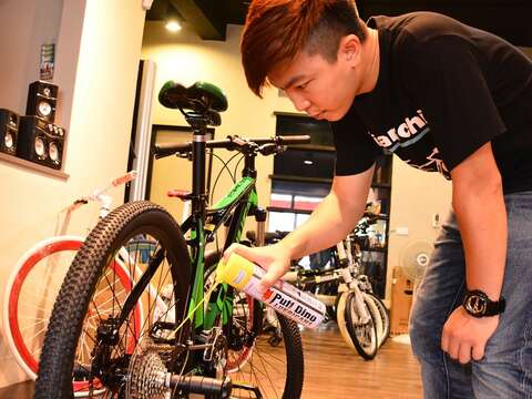 威輪單車咖啡提供單車免費健檢服務