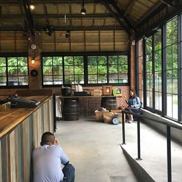 陽明山BY33美軍俱樂部老建築的美式復古氛圍，讓網媒拍不停