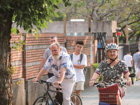 天母因有駐外使館和國際學校,方便舒適的環境成為外國人在台北居住的首選。(攝影/黃建彬)