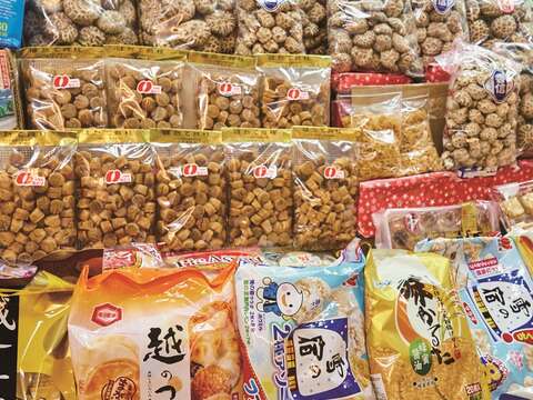進口食品過去難得一見,晴光市場是大宗供貨的集散地之一。(攝影/黃品皓)