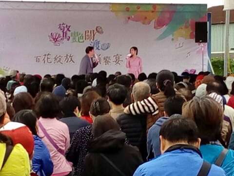 關渡花海民歌饗宴熱情民眾大合唱