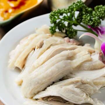 TAIPEI WINTER 2017 Vol.10 Homespun Style Makes Diners Feel at Home The Nostalgia of Wafting Aromas and Savory Flavors