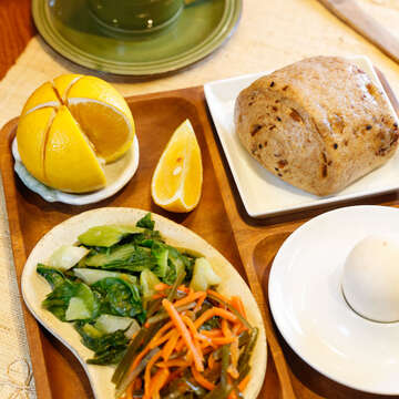 劉怡里每天準備包含了5大類營養食材的均衡早餐。（攝影／楊智仁）