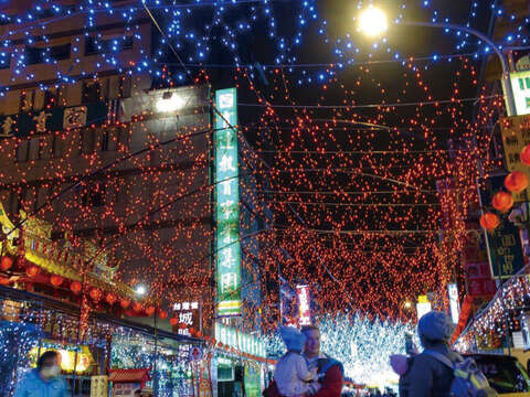 到台灣省城隍廟賞燈。（圖／台灣省城隍廟提供）